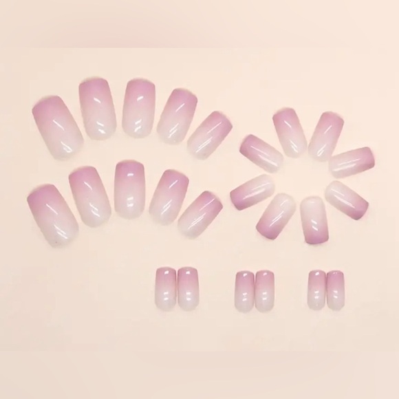 Press-on Manicure, 24 Short Square Reusable Nails, New In Unopened Box Kit. - Picture 2 of 3